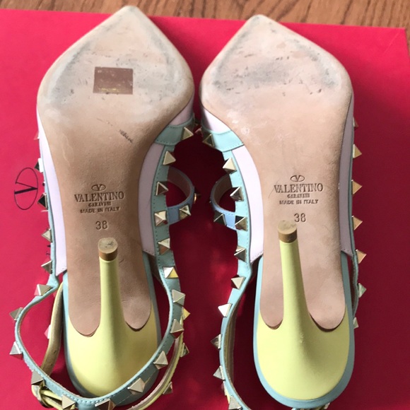 Authentic Valentino rockstud heels - Picture 5 of 6